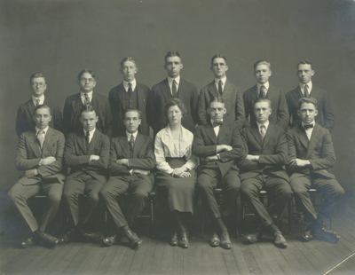 Depiction of Collegian editorial staff, 1921-1922